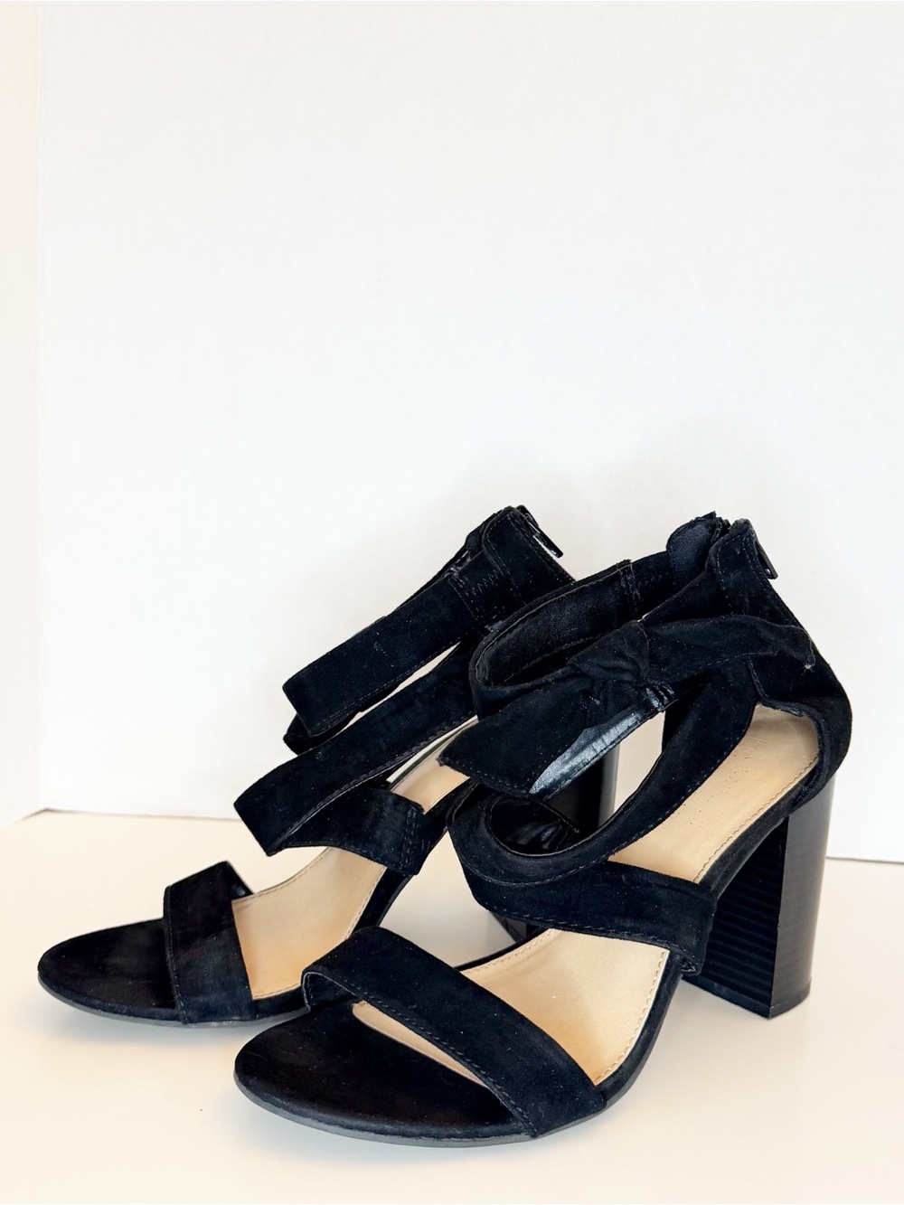 LC Lauren Conrad Black Faux Suede Strappy Block Heel Sandals with Zipper Back